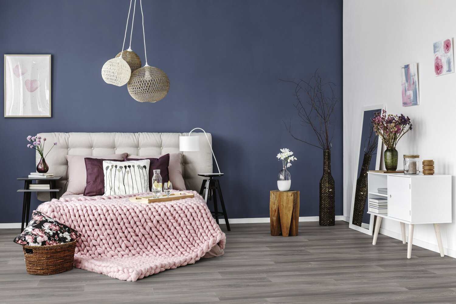 Empire dark grey - Bedroom.jpg