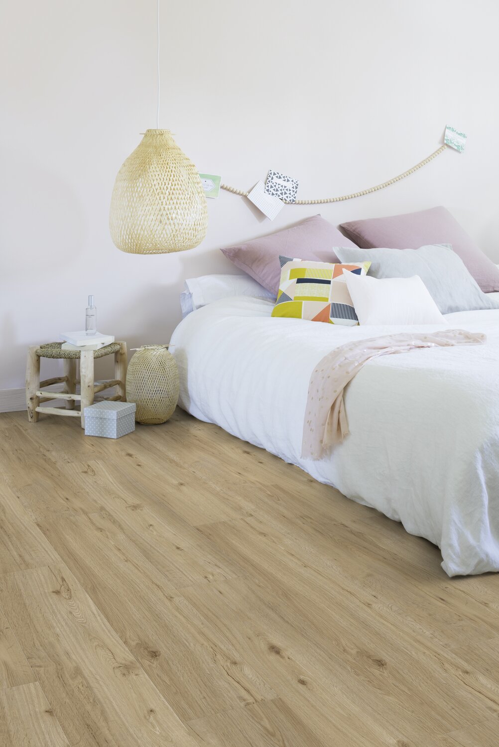 RS42945_Poppy Light bedroom.jpg